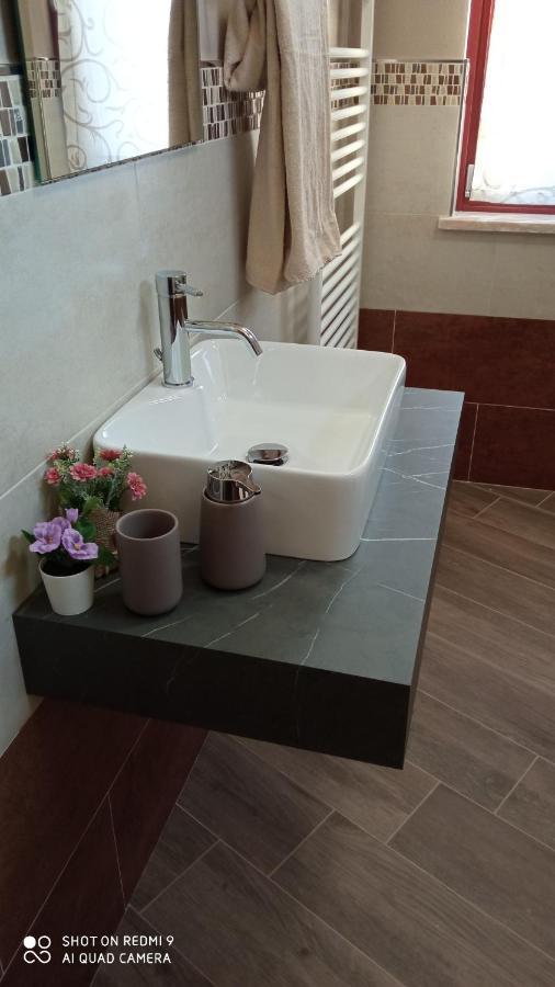 Il Cortiletto Apartamento Verduno Exterior foto