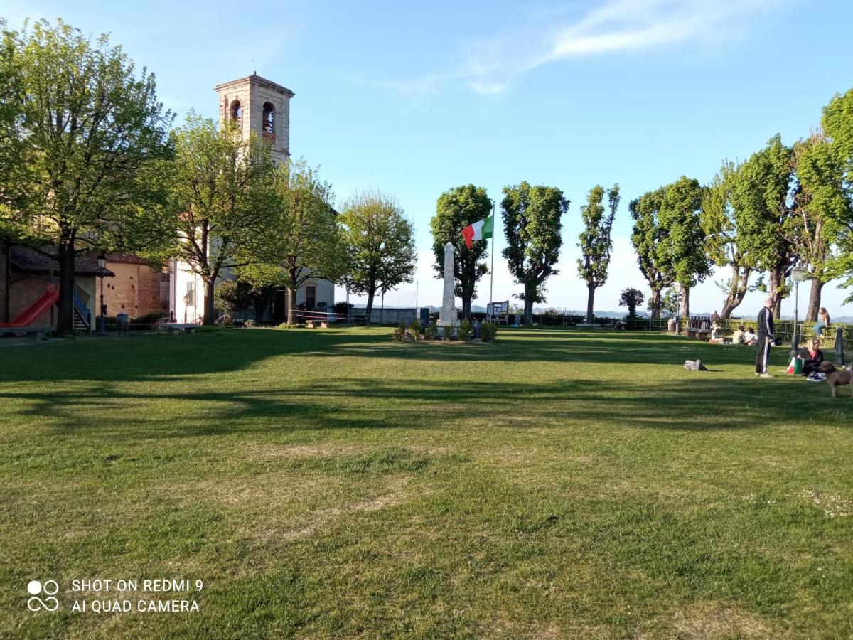Il Cortiletto Apartamento Verduno Exterior foto
