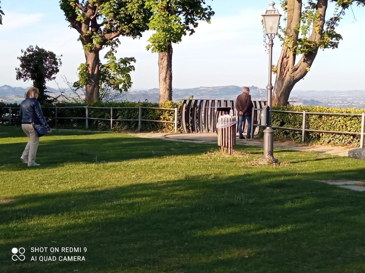 Il Cortiletto Apartamento Verduno Exterior foto