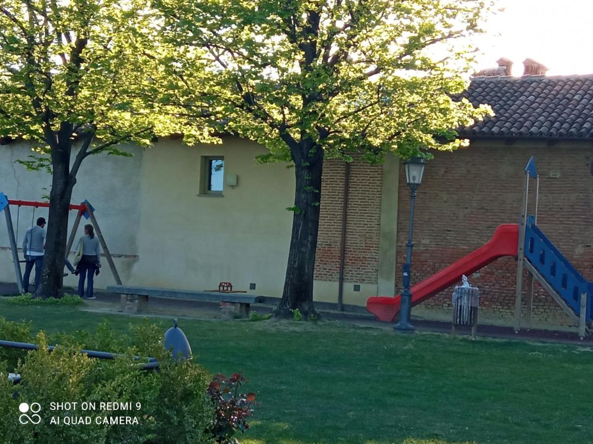 Il Cortiletto Apartamento Verduno Exterior foto